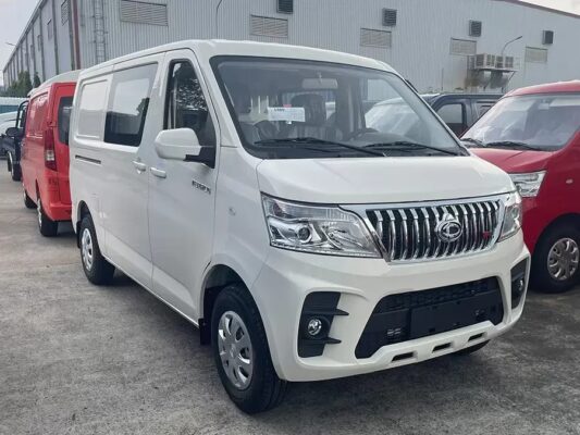 xe-tai-van-5-cho-la-gi-teraco-hung-vuong